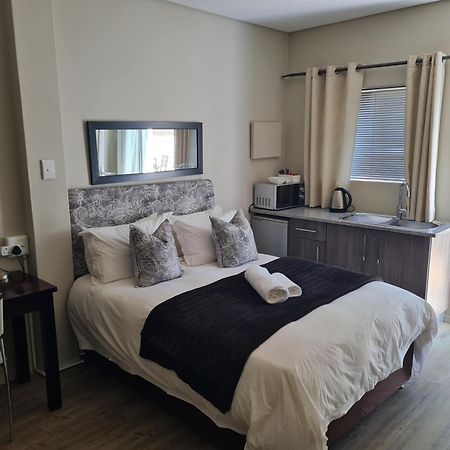 Bed and Breakfast Urban Manor Port Elizabeth Exterior foto