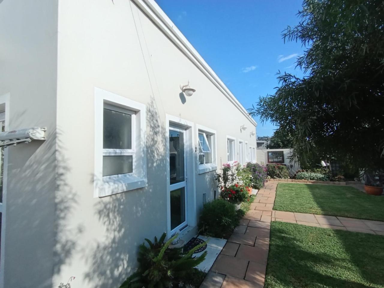 Bed and Breakfast Urban Manor Port Elizabeth Exterior foto