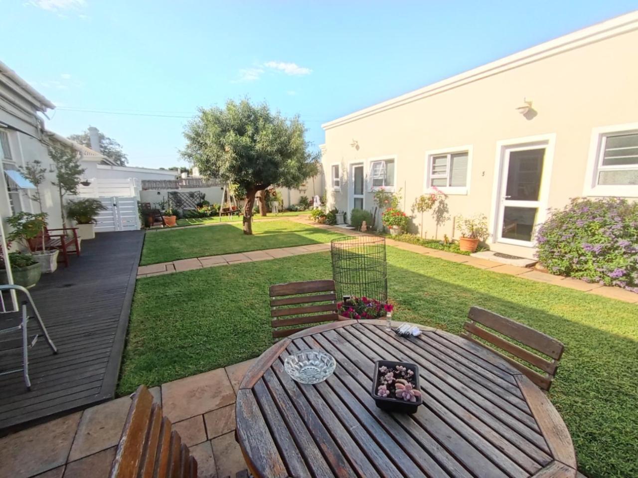 Bed and Breakfast Urban Manor Port Elizabeth Exterior foto